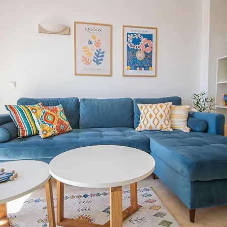 Rock Bay B38 Apartment