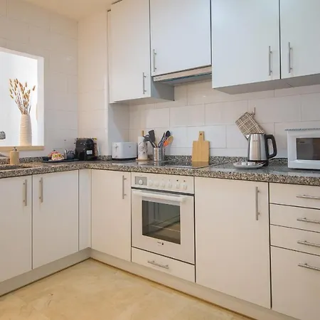 Rock Bay B38 Manilva